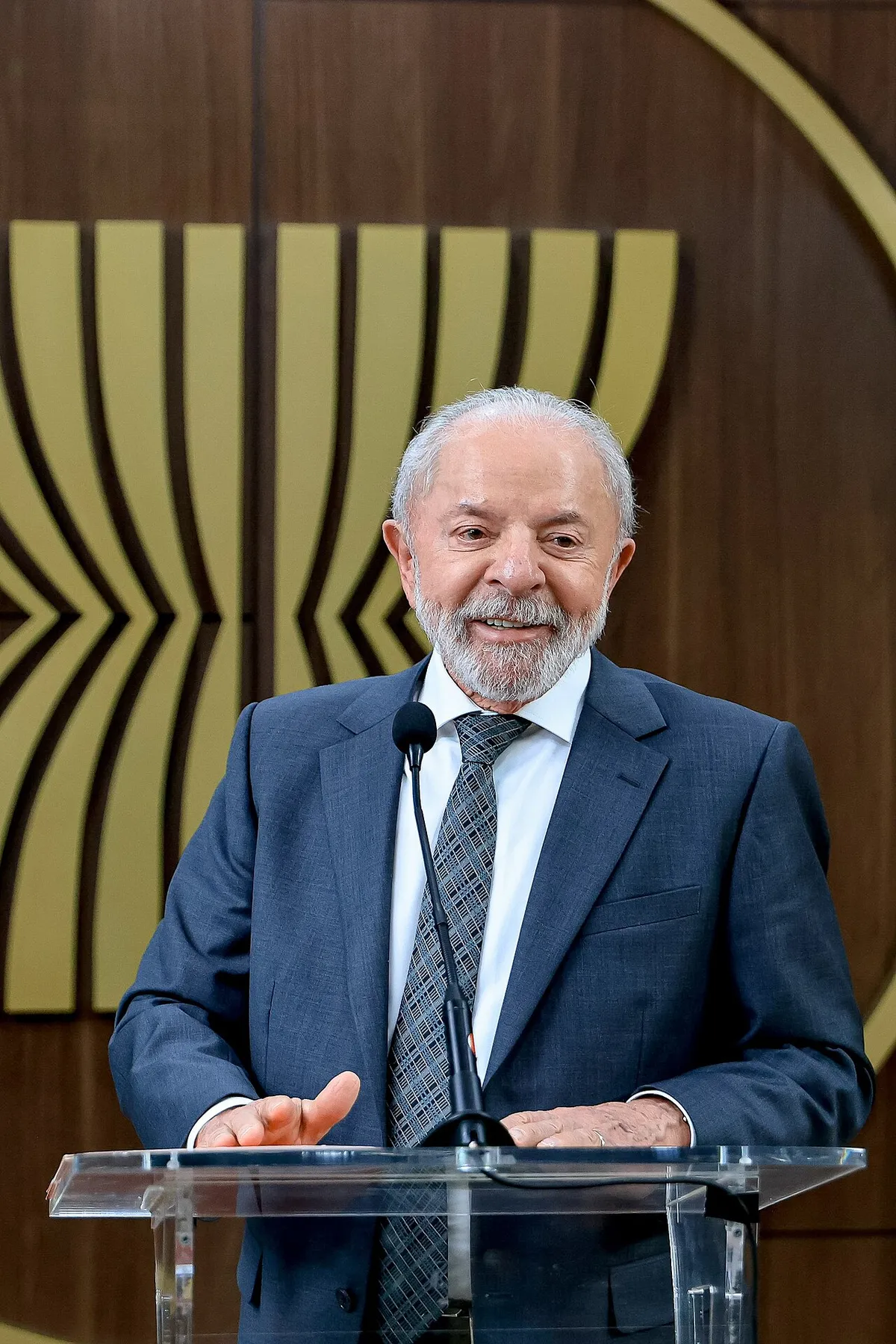 Lula fala à imprensa na Indonésia, 2025